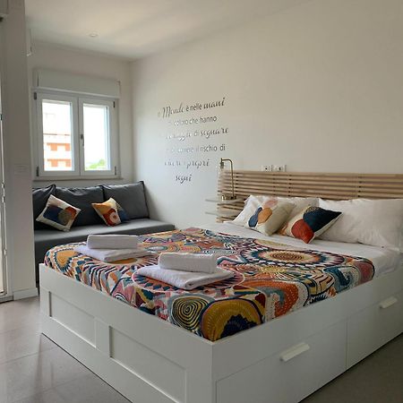 Appartement Monolocale Con Terrazza E Cucina à Lignano Sabbiadoro Extérieur photo